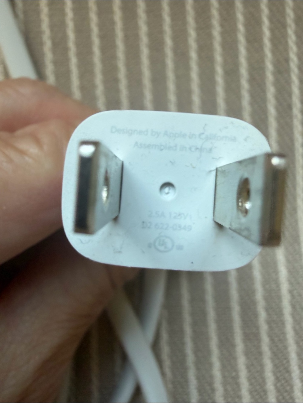 Apple White Tablet Power Cable Charger Cord - Picture 2 of 4
